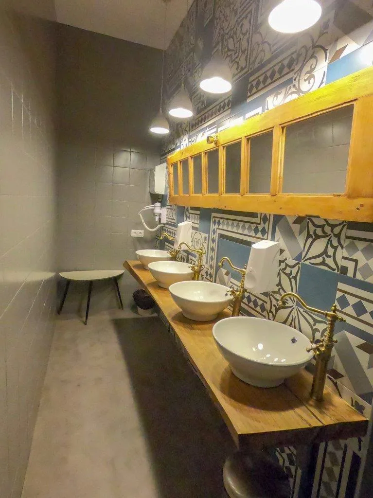 Bathhouse, Hostel Des Arts, Amarante, Portugal