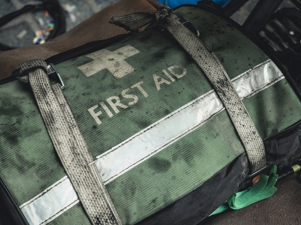 First Aid Bag to take care of your health while traveling