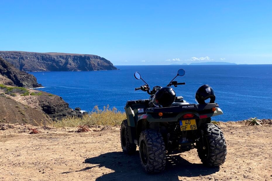 Vista panorâmica do Miradouro do Furado Norte em Porto Santo