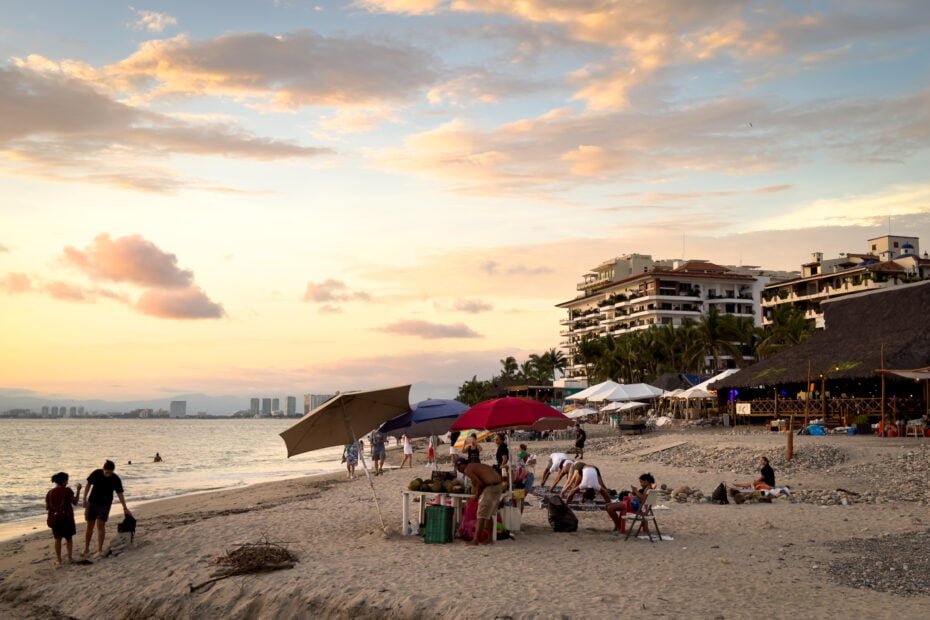 O que fazer em Puerto Vallarta: Playa de los Arcos