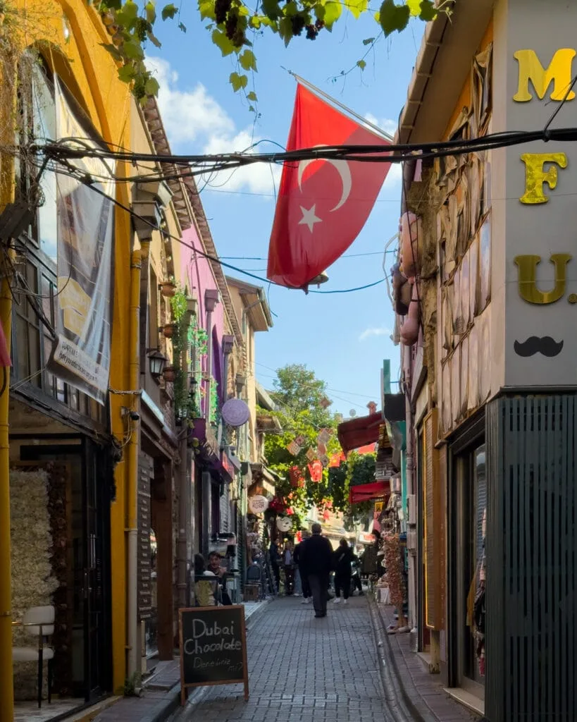 O que fazer em Balat e Fener - Apreciar a atmosfera dos bairros