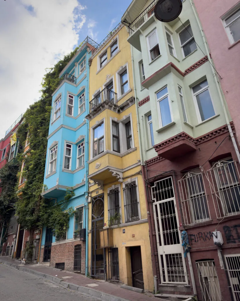 O que fazer em Balat e Fener - Casas Coloridas na Rua Kiremit