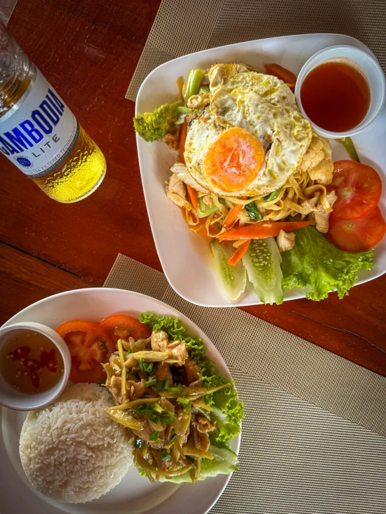 Sol Beach Restaurant in Koh Rong Sanloem