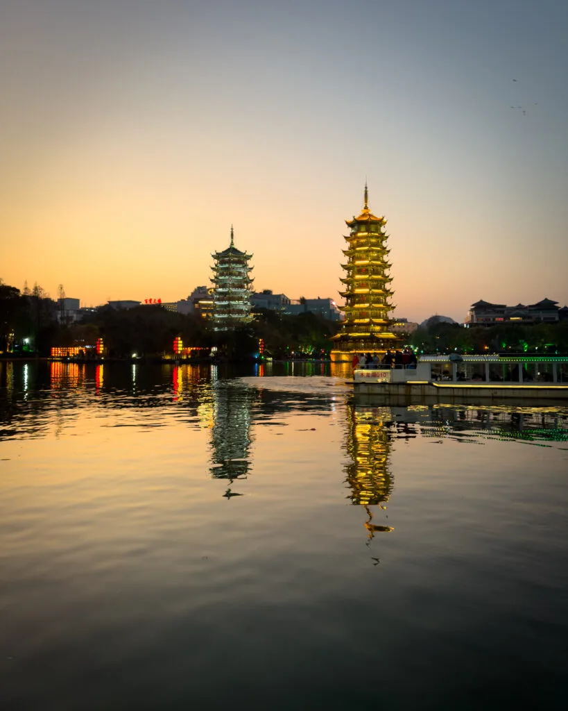 Twin Pagodas, Guilin, China - Tendências de viagem para 2026