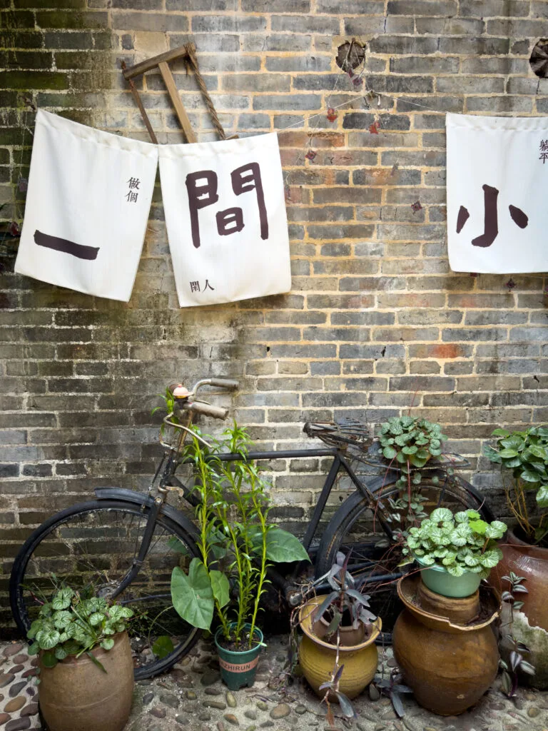 The Best Cafés in Xingping - Autumn Inn