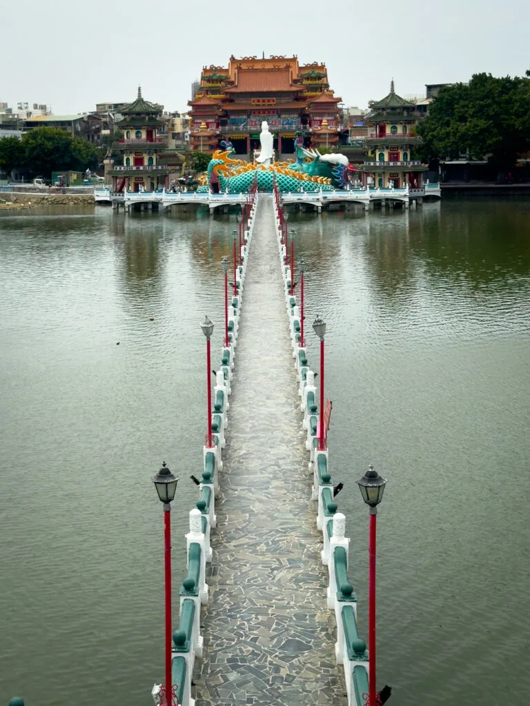 O que fazer em Kaohsiung - Spring and Autumn Pavilions