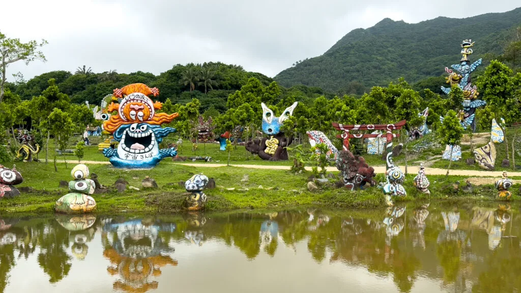 Yoneko Yaki Kobo Shisa Farm, Ishigaki, Japão