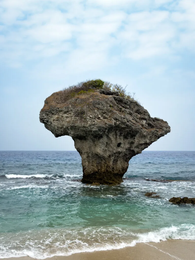 Vase Rock - what to do in Xiaoliuqiu