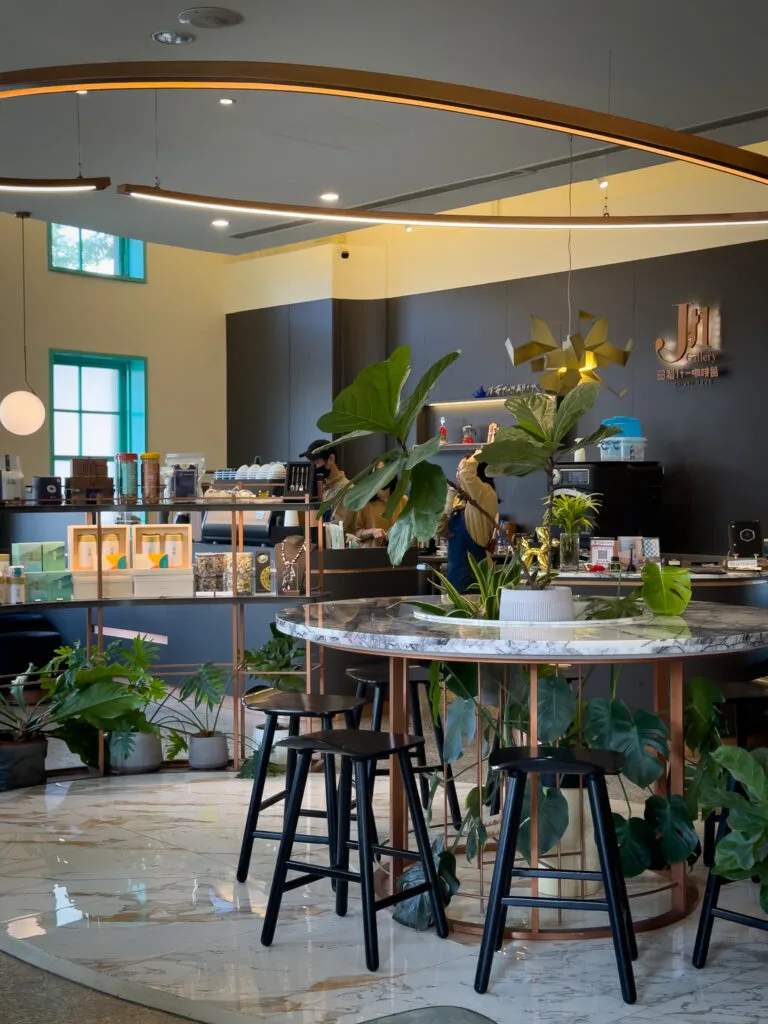 昭和J11咖啡館 - Where to eat in Chiayi