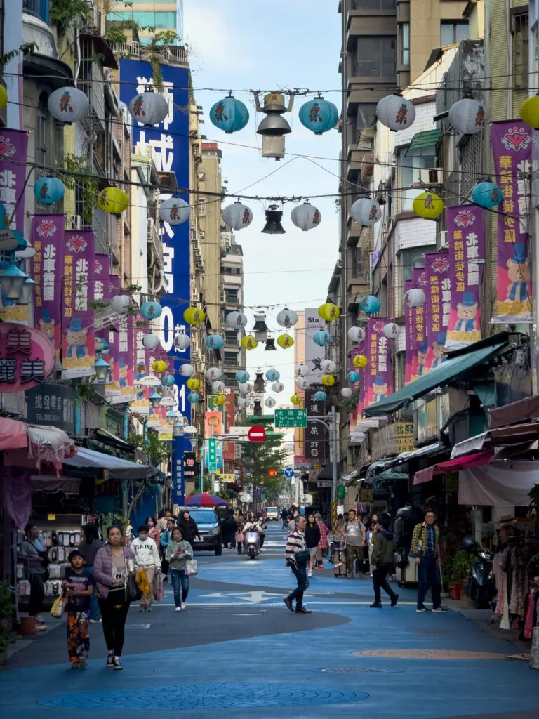 Hua Yin Jie Shopping District - what to do in Taipei