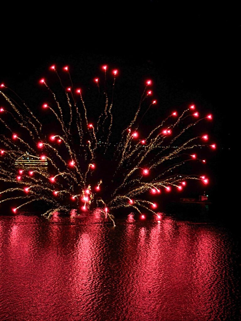 Logo de Artifício, lago Toya, Japão